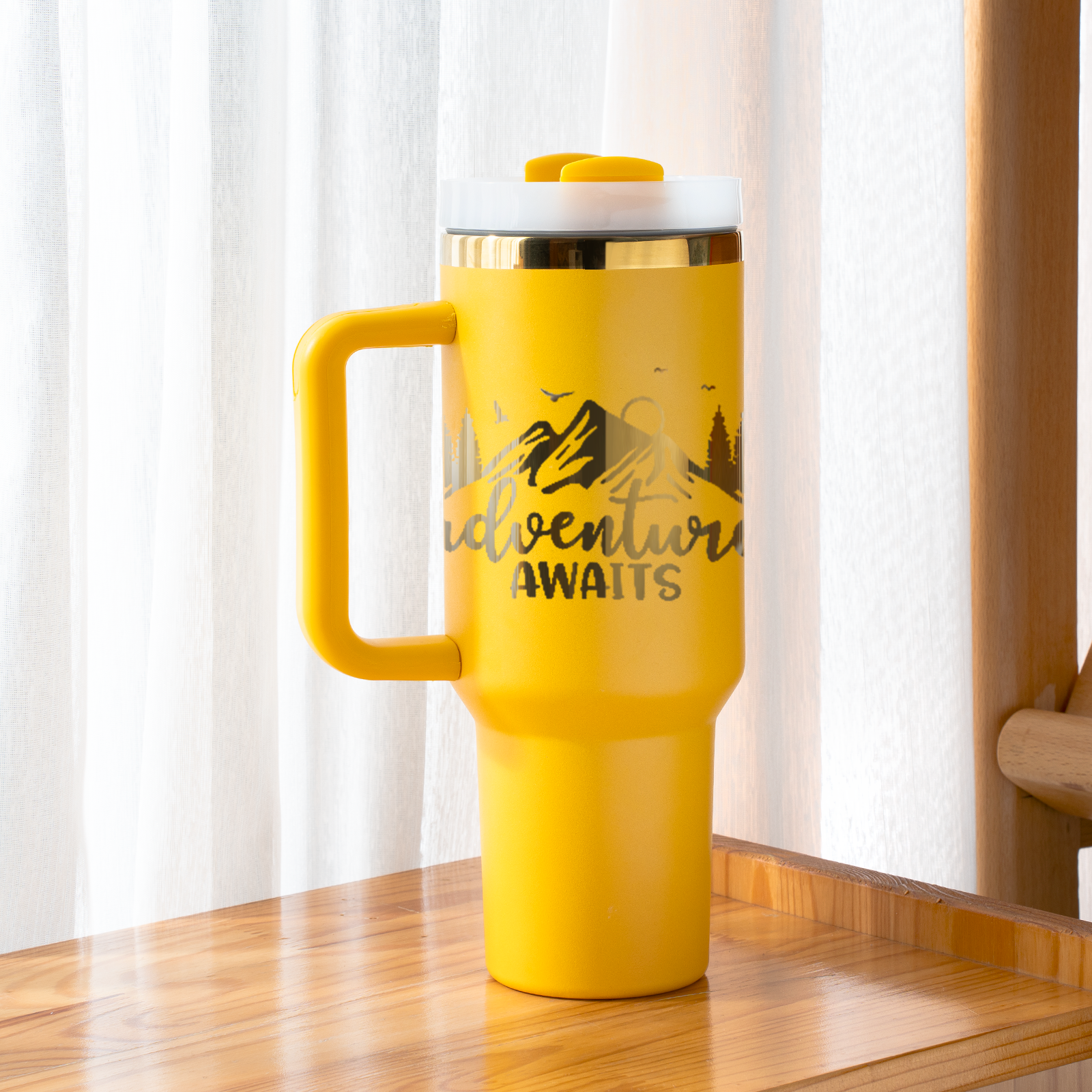 Yellow to Gold Stainless Steel Tumbler with Removable Handle (40oz)